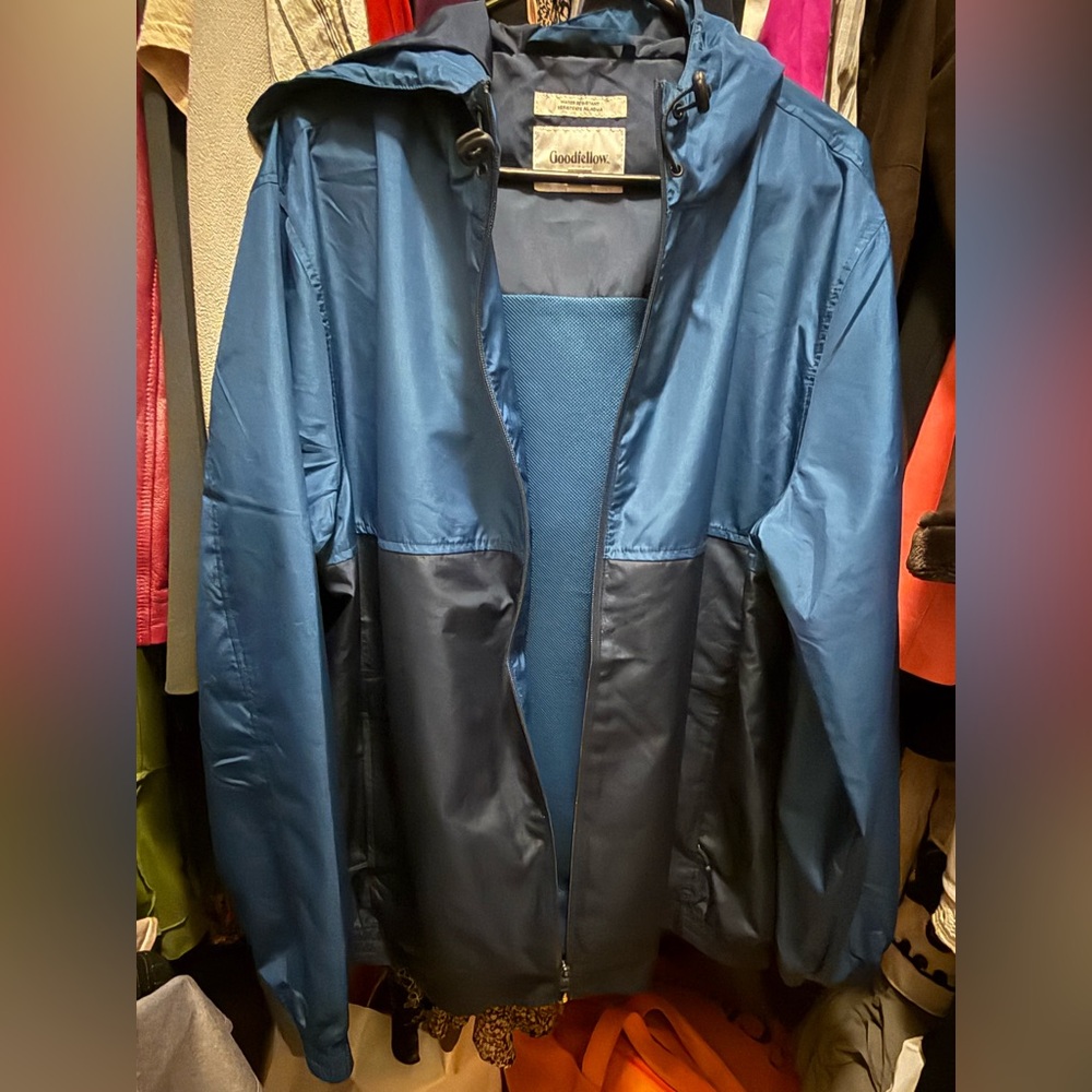 Goodfellow & Co Men's Navy Raincoat